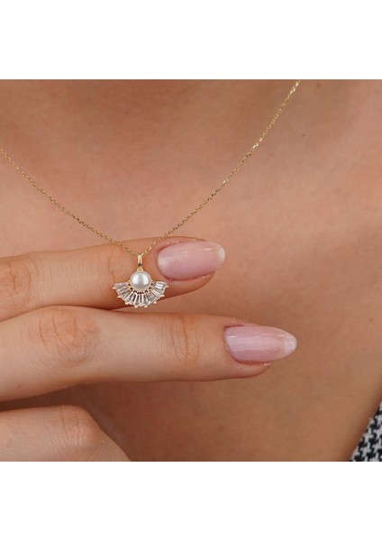 İncili Yelpaze Kolye