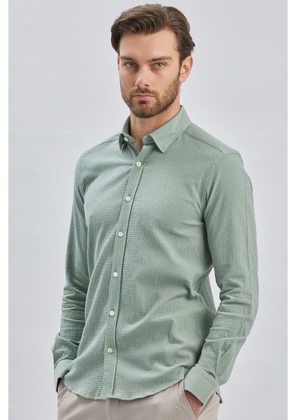 Açık Yeşil Uzun Kollu Biritli Yaka Biyeli Pamuklu Likralı Casual Slim Fit Dar Kesim Gömlek 1004240232 fırsatları