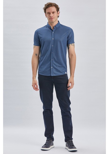 Lacivert Desenli Jakarlı Düğmeli Yaka Casual Slim Fit Dar Kesim Tişört 1011240151