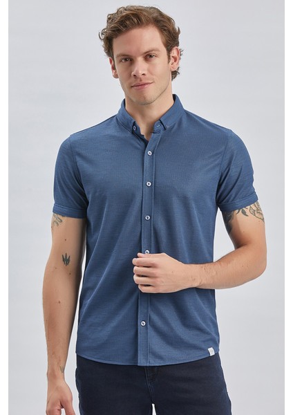 Lacivert Desenli Jakarlı Düğmeli Yaka Casual Slim Fit Dar Kesim Tişört 1011240151