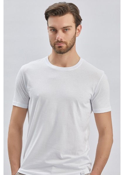 Beyaz Kısa Kol Düz Bez Ayağı Bisiklet Yaka Casual Slim Fit Tişört 1011240185