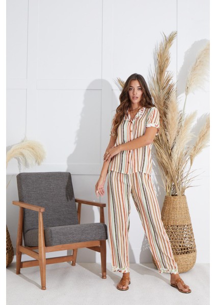 Kadın Kısa Kol Önden Düğmeli Çizgili Pijama Takım C5T3N5O51 modelleri