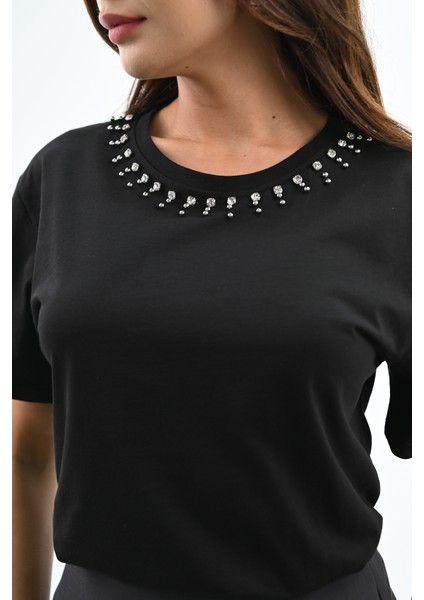 Kadın Bisiklet Yaka Taş Detaylı T-Shirt 1749-4-24 indirimleri