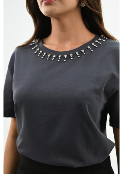 Kadın Bisiklet Yaka Taş Detaylı T-Shirt 1749-4-24 indirimleri