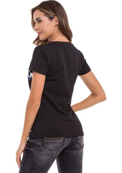 WT370 Marka Detaylı Exclusive Kadın Tişört fırsatları