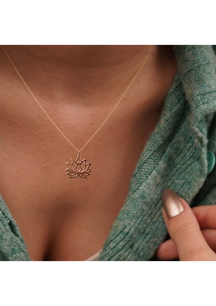 Lotus Kolye fırsatları