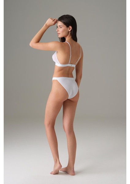 Kadın V Kesim Tül Detaylı Yüksek Bel Slip 7153