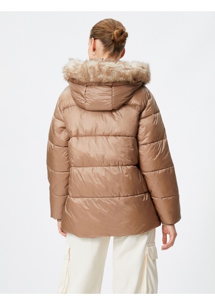 Şişme Mont Kapüşonlu Fermuarlı Suni Kürk Detaylı Cepli fırsatları