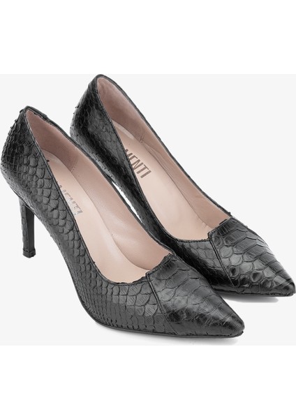 Zeta Kadın Siyah Yılan Deri Topuklu Ayakkabı 33 2300 Bn Ayk Y24 fiyatları