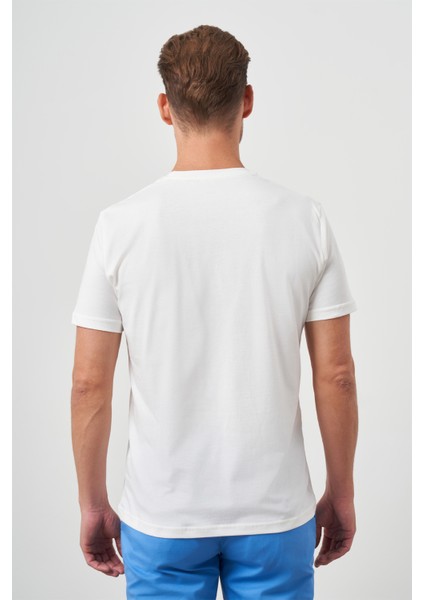 Erkek Ekru Basic Bisiklet Yaka Dynamic Fit T-Shirt indirimleri