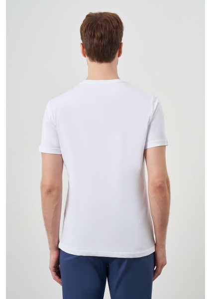 Erkek Beyaz Trend Süprem Baskılı Bisiklet Yaka Dynamic Fit T-Shirt indirimleri