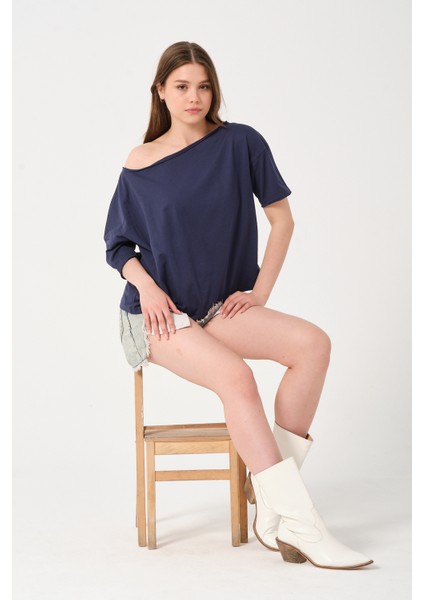 Kadın Düşük Omuz Detaylı Oversize T-Shirt fiyatları