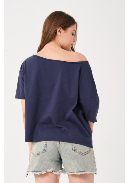 Kadın Düşük Omuz Detaylı Oversize T-Shirt modelleri