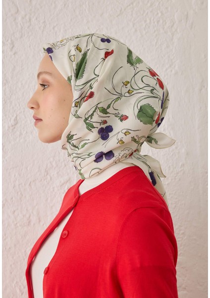 Strawberry Desen Pamuk Ipek Eşarp Inci