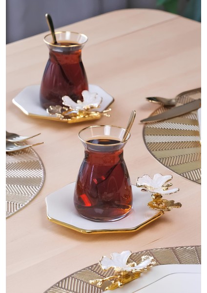 Dolmabahçe Sekizgen Krem 6 Lı Çay Seti