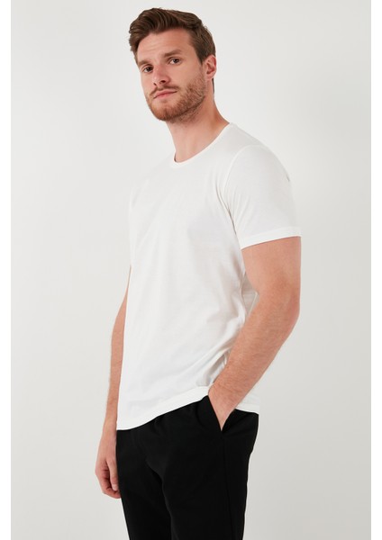 Pamuklu Slim Fit Bisiklet Yaka T Shirt Erkek T Shirt 646R7940 fırsatları