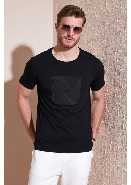 Pamuklu Slim Fit Bisiklet Yaka T Shirt Erkek T Shirt 646R7940 fiyatları