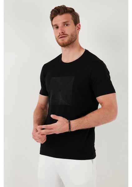 Pamuklu Slim Fit Bisiklet Yaka T Shirt Erkek T Shirt 646R7940 modelleri