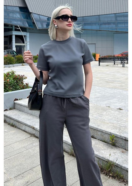 Füme Bisiklet Yaka Basic Kadın T-Shirt Mg2075 fiyatları
