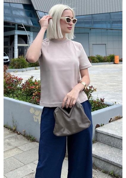 Bej Bisiklet Yaka Basic Kadın T-Shirt Mg2075