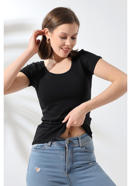 Arkası Çapraz Biye Detaylı U Yaka Penye Kompakt Likralı Kısa Kol T-Shirt 21218 Siyah modelleri