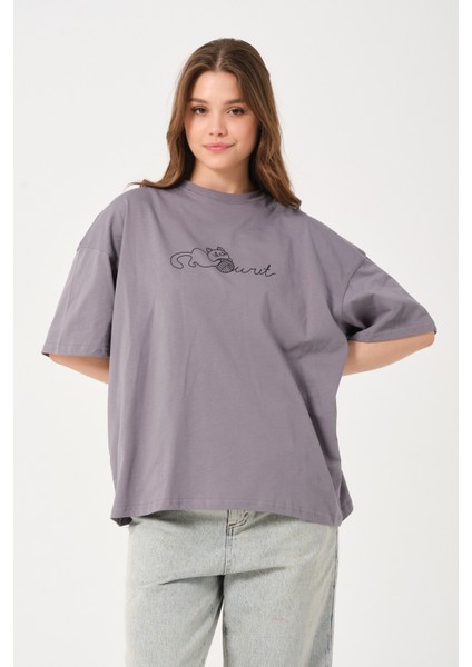 Owut Kadın Bisiklet Yaka Kedi Detay Baskılı Oversize T-Shirt