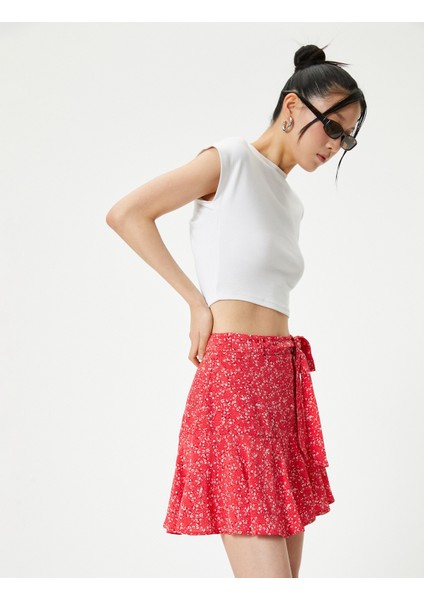 Çiçekli Mini Etek Volanlı Kemer Detaylı fiyatları