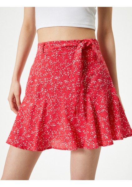 Çiçekli Mini Etek Volanlı Kemer Detaylı indirimleri