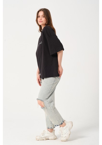 Owut Kadın Bisiklet Yaka Kedi Detay Baskılı Oversize T-Shirt
