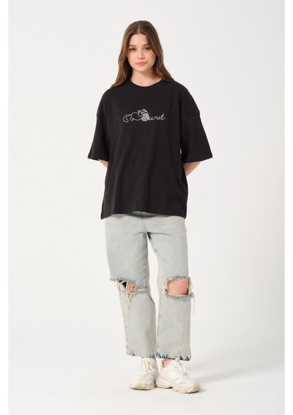 Owut Kadın Bisiklet Yaka Kedi Detay Baskılı Oversize T-Shirt