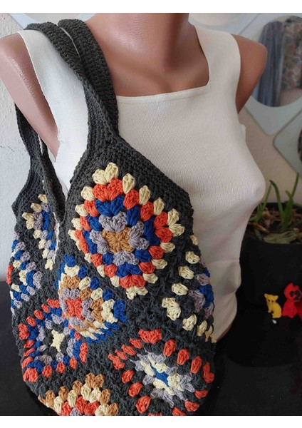 Motifli Lale Model Granny Square Çanta