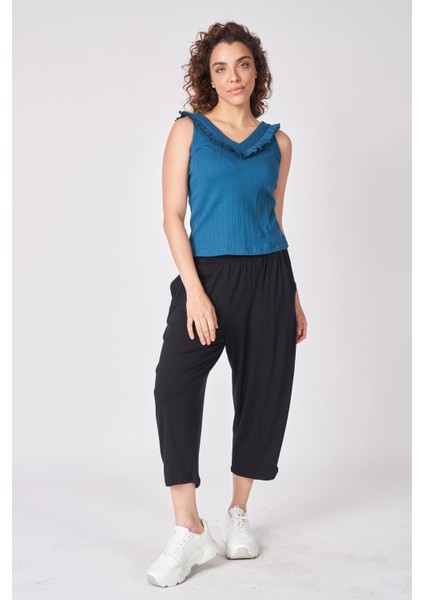 Kadın V Yaka Sıfır Kol Esnek Kumaştan Fırfırlı Bluz Petrol