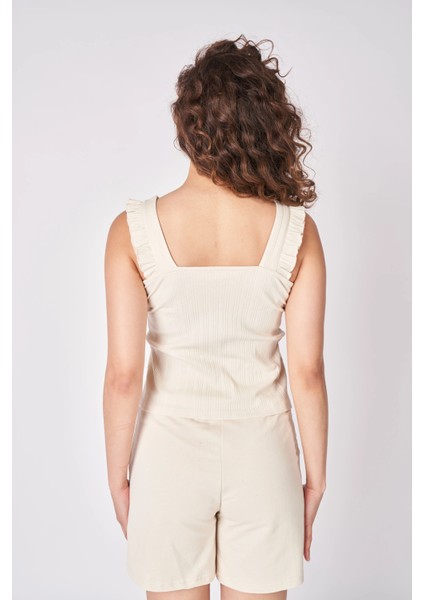 Kadın Dokulu Fırfırlı V Yaka Bluz fırsatları