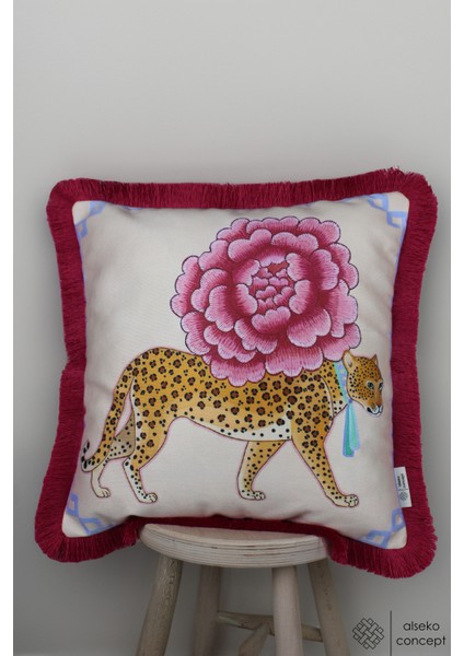 Fuşya Püsküllü, Leopar Desenli Dekoratif 43X43CM Kare Kırlent Kılıfı