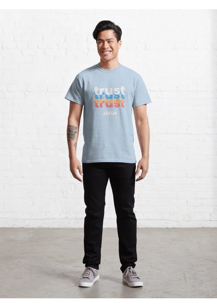 Trust Jesus Baskılı Bisiklet Yaka T-Shirt