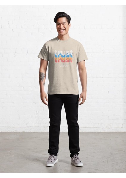 Trust Jesus Baskılı Bisiklet Yaka T-Shirt