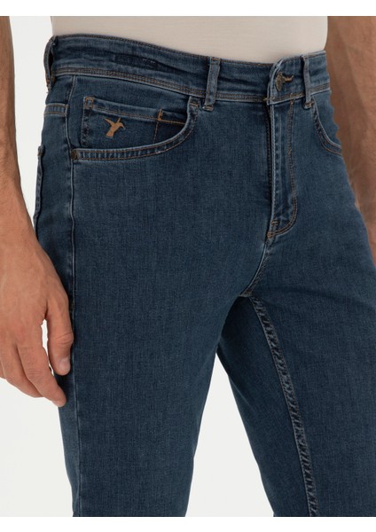 Erkek Koyu Lacivert Slim Fit Pamuk Karışımlı Jean Pantolon 50284448-VR100 indirimleri