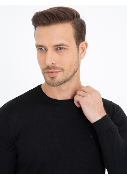 Erkek Siyah Slim Fit Bisiklet Yaka Basic Triko Kazak 50237038-VR046 indirimleri