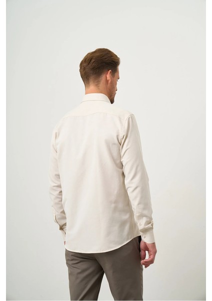 Erkek Kremrengi Slim Fit Düğmeli Yaka Gömlek