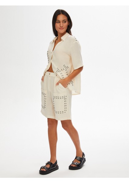 Resort Cepleri El Işi Detaylı Müslin Şort 68810