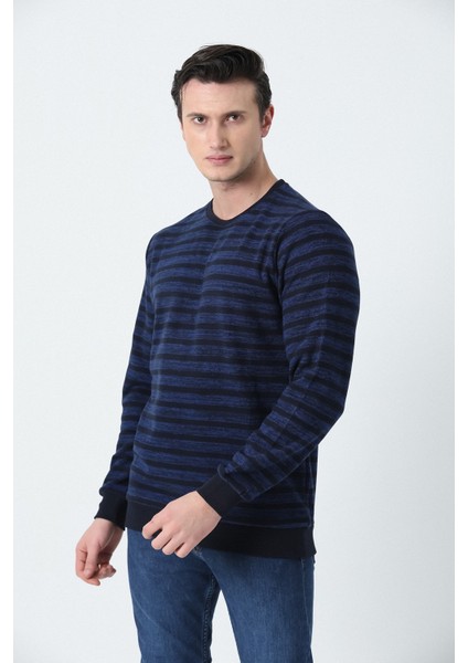 Erkek Rahat Kesim Bisiklet Yaka Enine Çizgili Yumuşak Dokulu Interlok Kumaş Sweatshırt Saks Mavi