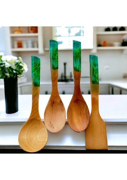 Zümrüt Serisi 4 Parça Tahta Servis ve Pişirme Mutfak Seti Takımı 29 Cm.