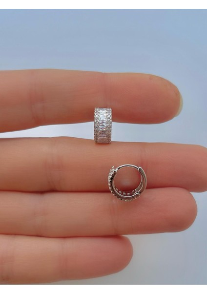 Parlak Baget Zirkon Taşlı Kalın Kıkırdak Helix Tragus Kulak Memesi Uyumlu Piercing Küpe