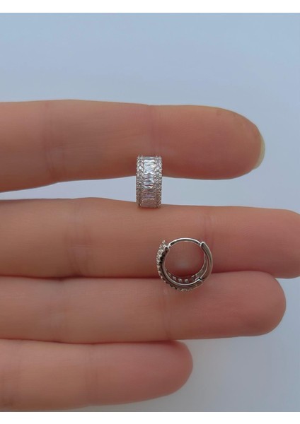 Parlak Baget Zirkon Taşlı Kalın Kıkırdak Helix Tragus Kulak Memesi Uyumlu Piercing Küpe