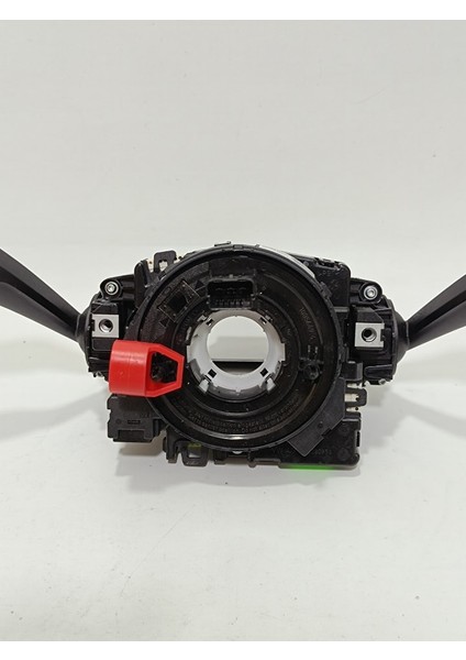 Audi Sinyal Silecek Kollu Direksiyon Sargısı 82A953521AB-5Q1953549-82A953502(009) fırsatları