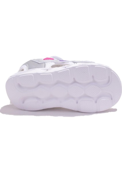 321F24Y204 Hilda Beyaz Günlük Işıklı Kız Çocuk Spor Sandalet fırsatları