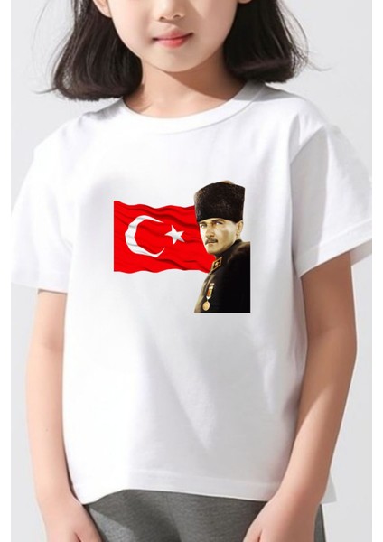 Çocuk Pamuk Bayrağımız ve Atamız Beyaz Siyah Çocuk T-Shirt