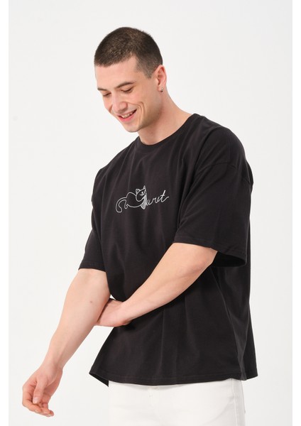 Erkek Bisiklet Yaka Kedi Baskı Detaylı Oversize T-Shirt fiyatları