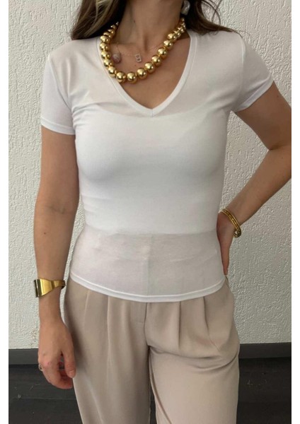 V Yaka Esnek Yumuşak Dokulu Basic T-Shirt