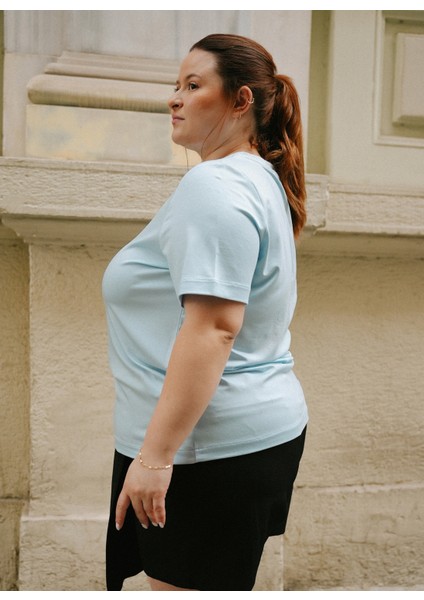 Yuvarlak Yaka Düz Açık Mavi Kadın T-Shirt Bradley modelleri
